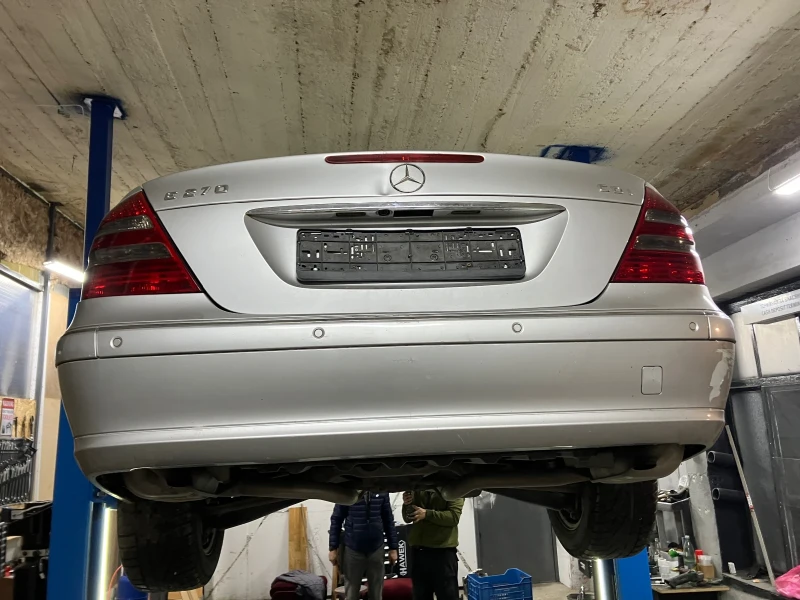 Mercedes-Benz E 270 Авангард, снимка 8 - Автомобили и джипове - 52729965