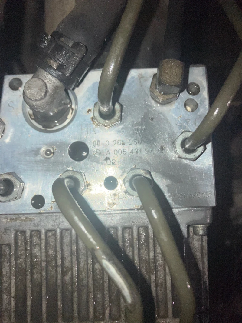 Mercedes-Benz E 270 Авангард, снимка 2 - Автомобили и джипове - 52729965