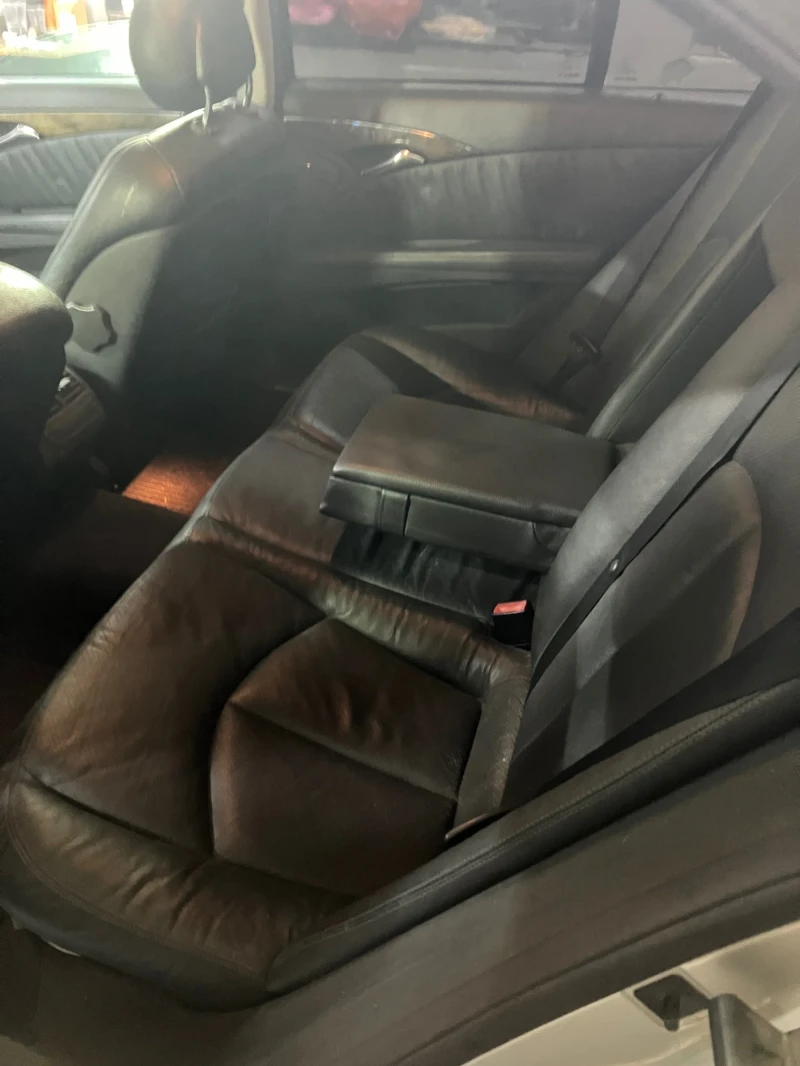 Mercedes-Benz E 270 Авангард, снимка 7 - Автомобили и джипове - 52729965