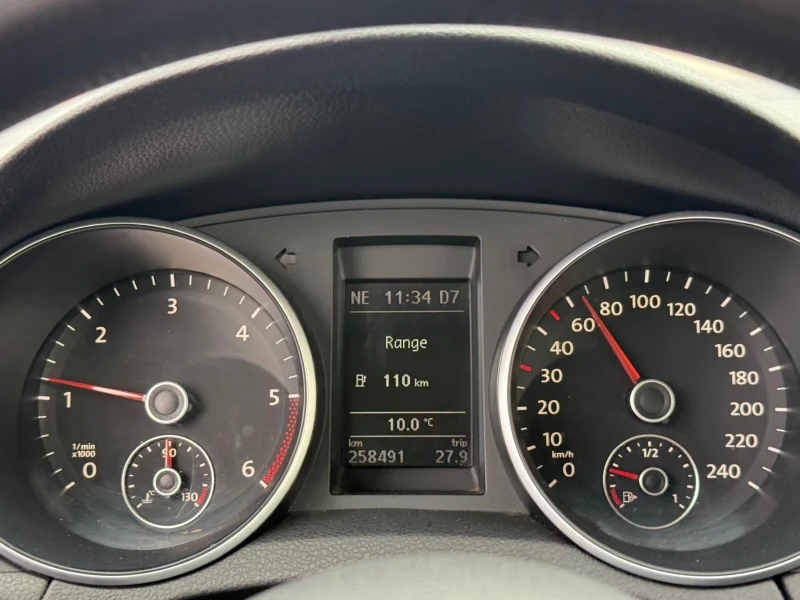 VW Golf 1.6 BlueTdi Автоматик Dsg 7 Скорости Навигация, снимка 11 - Автомобили и джипове - 52755870