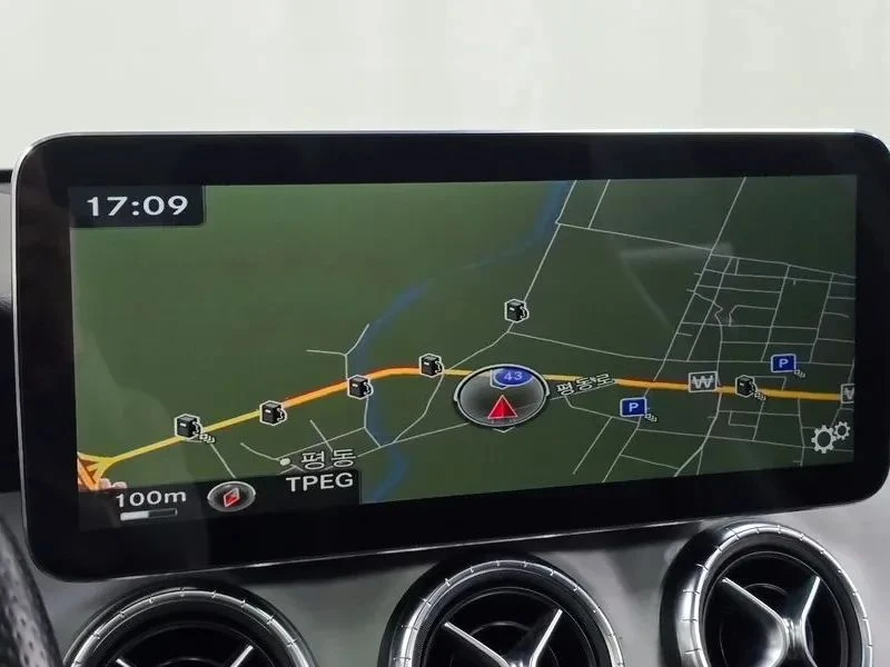 Mercedes-Benz CLA 250, снимка 16 - Автомобили и джипове - 56690342
