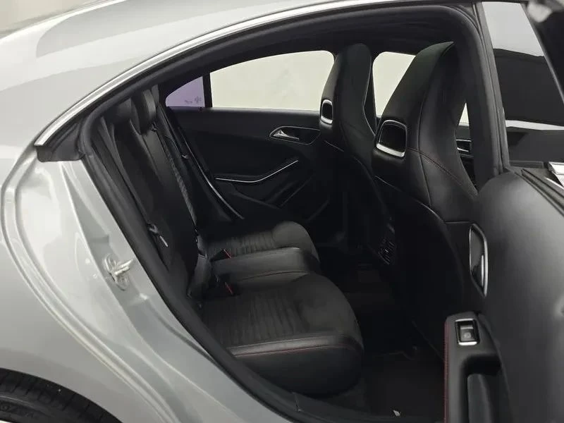 Mercedes-Benz CLA 250, снимка 12 - Автомобили и джипове - 56690342