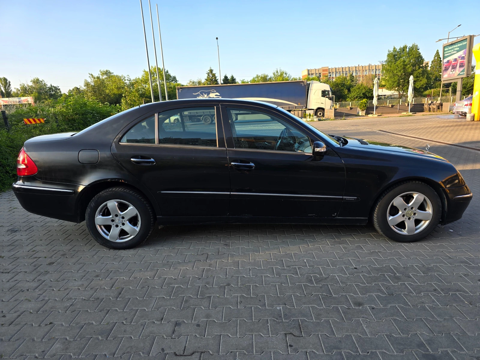Mercedes-Benz E 270  - изображение 7