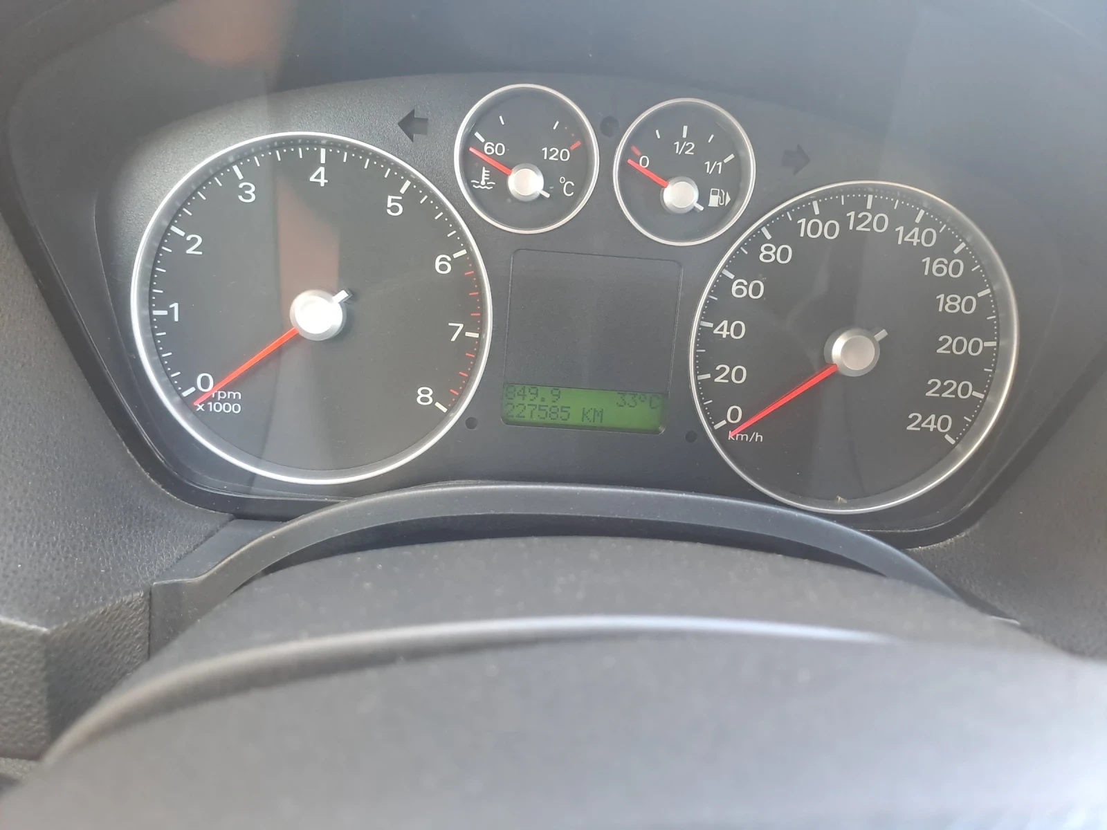 Ford C-max 1.8 - изображение 10