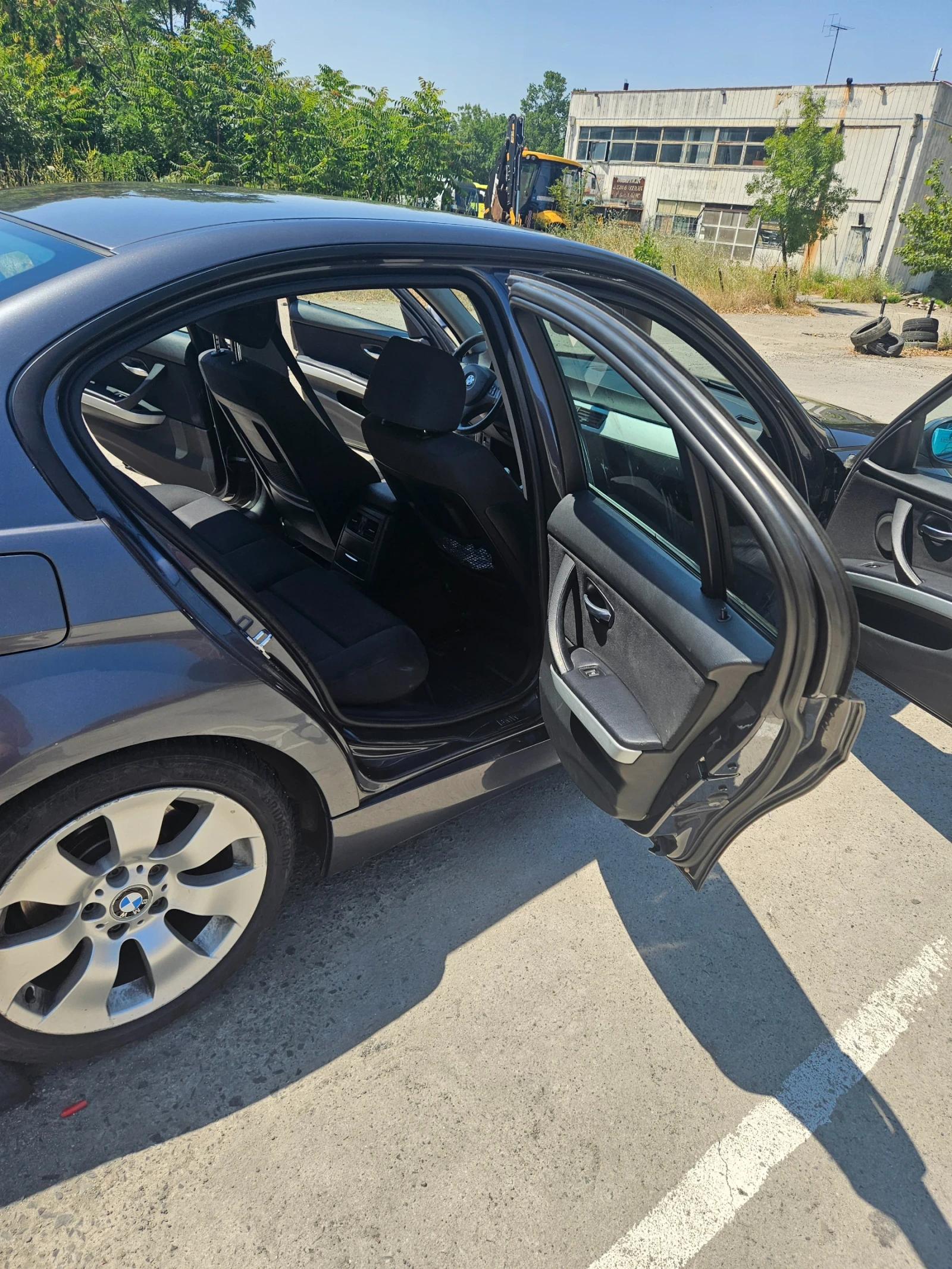 BMW 320  - изображение 7