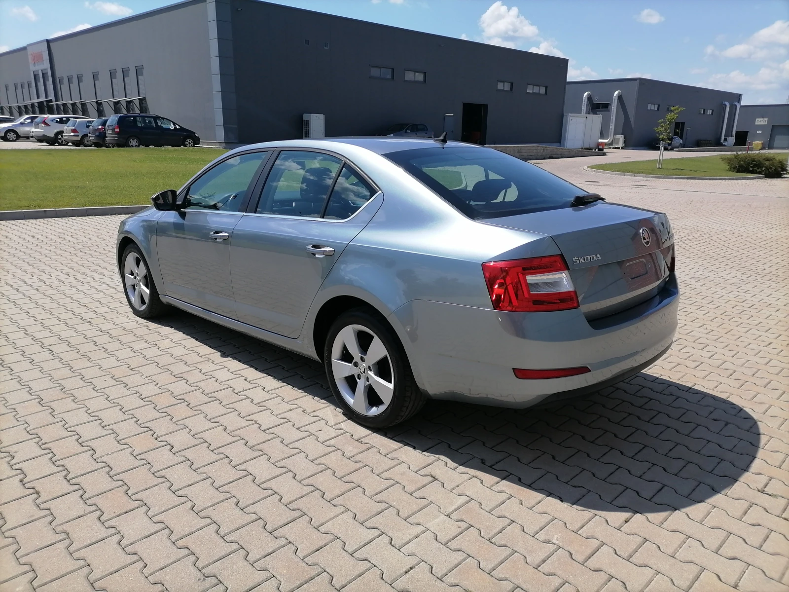 Skoda Octavia 2.0 TDI DSG - изображение 3