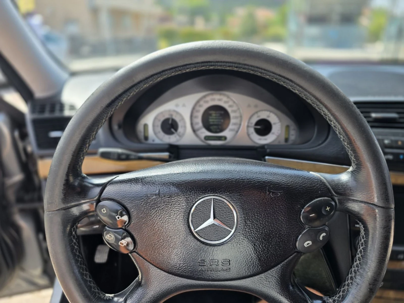 Mercedes-Benz E 320 Нов внос, Теглич, Навигация, Обдухване, Подгрев. - изображение 9