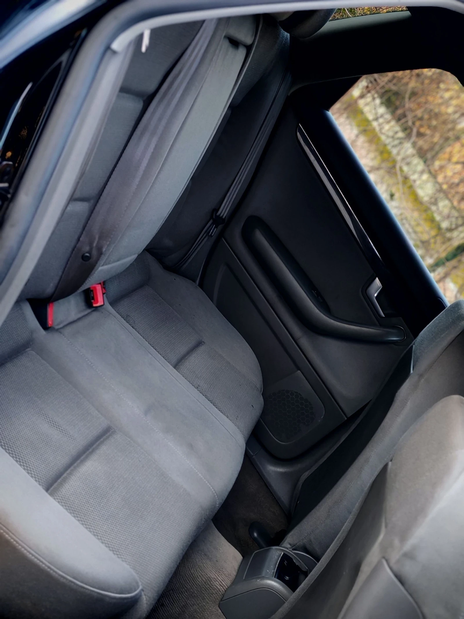 Audi A4 1.9TDI(131)-6-СКОРОСТИ* BНОВ ВНОС* , снимка 13 - Автомобили и джипове - 53890175