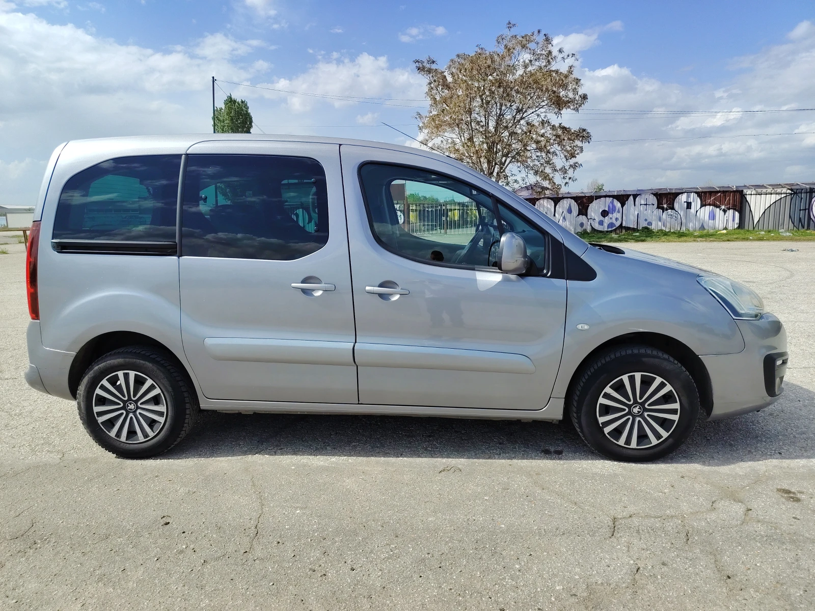 Peugeot Partner 1.6HDi-2016г.EURO 6B* 85 000км - реални, снимка 4 - Автомобили и джипове - 54511069