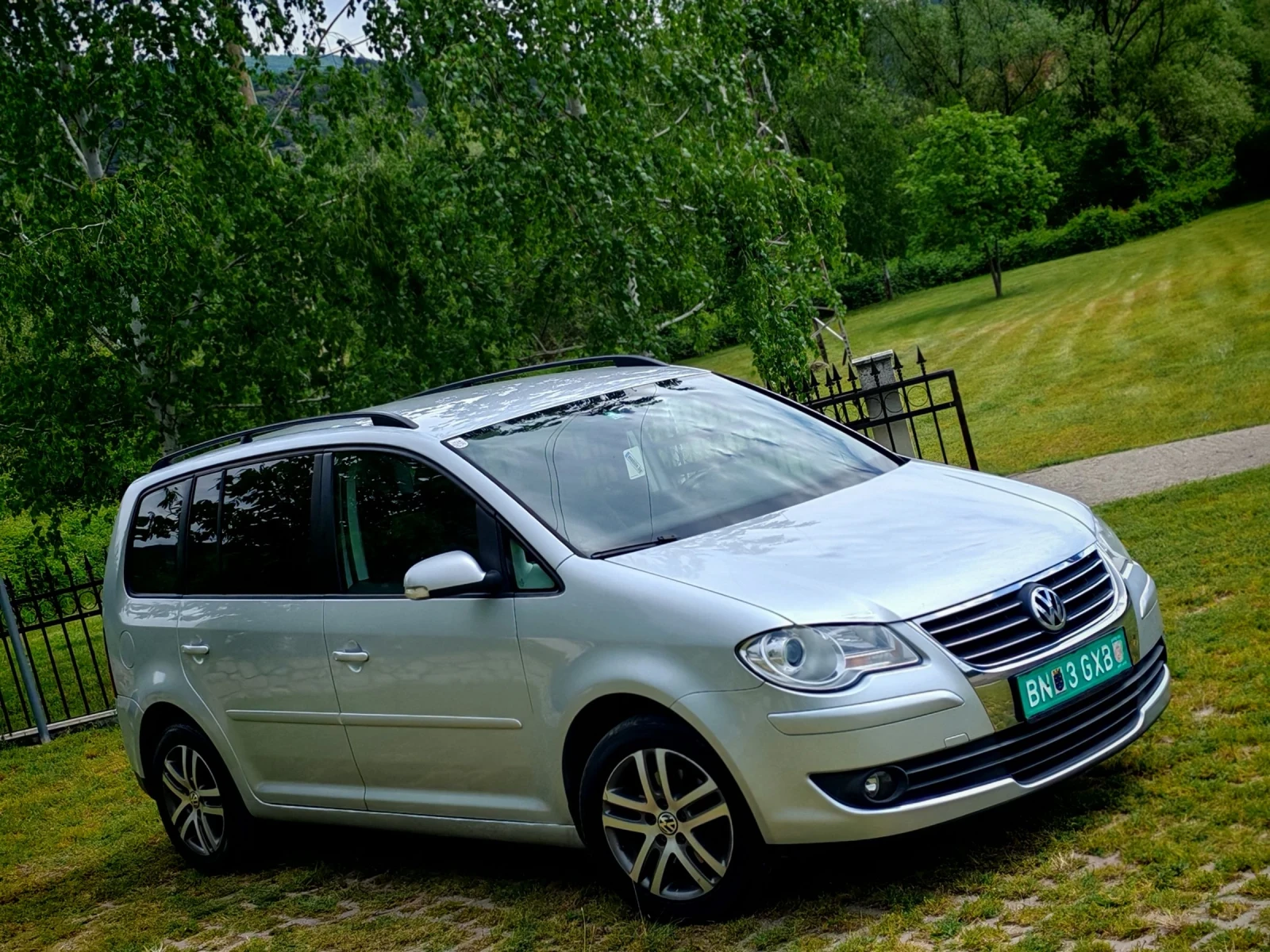 VW Touran 2.0TDI(140)(BMM)* FACELIFT* HIGHLINE* 