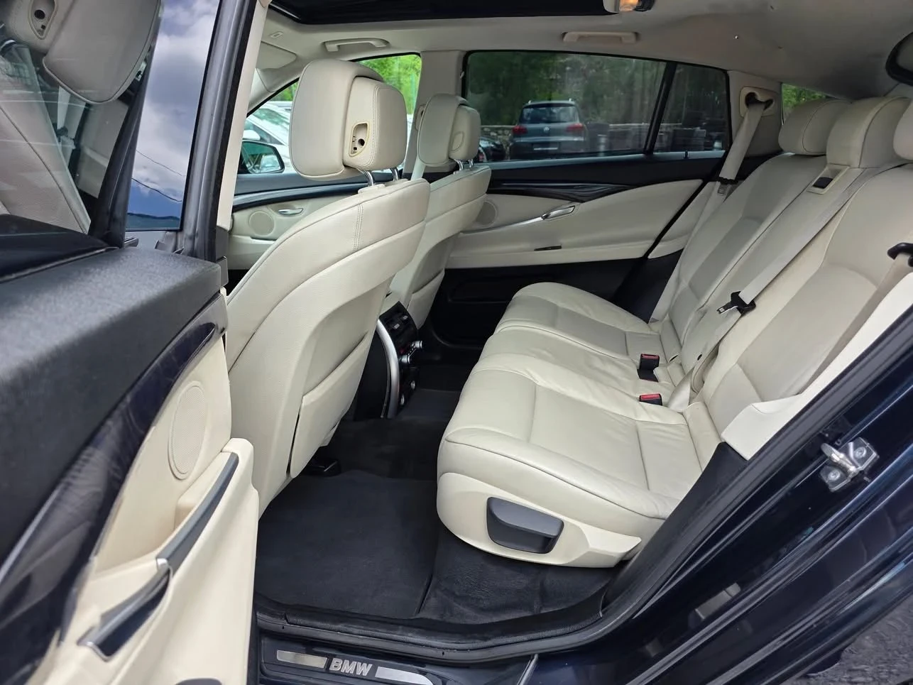 BMW 5 Gran Turismo 3.0XD 245K.C. / КОЖА / НАВИ / КАМЕРА / КСЕНОН , снимка 7 - Автомобили и джипове - 54625570