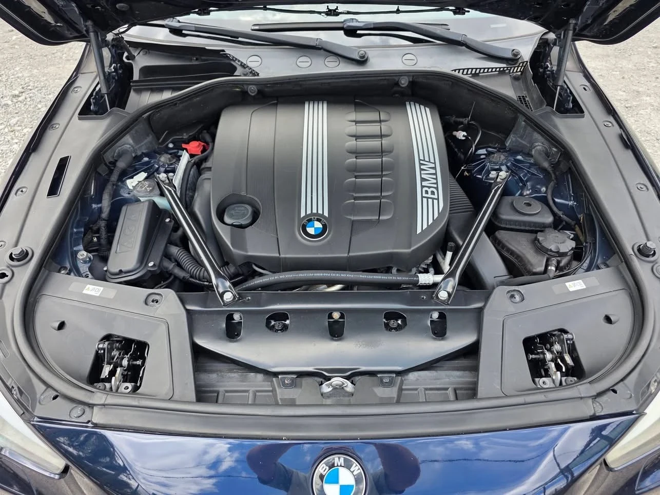 BMW 5 Gran Turismo 3.0XD 245K.C. / КОЖА / НАВИ / КАМЕРА / КСЕНОН , снимка 13 - Автомобили и джипове - 54625570