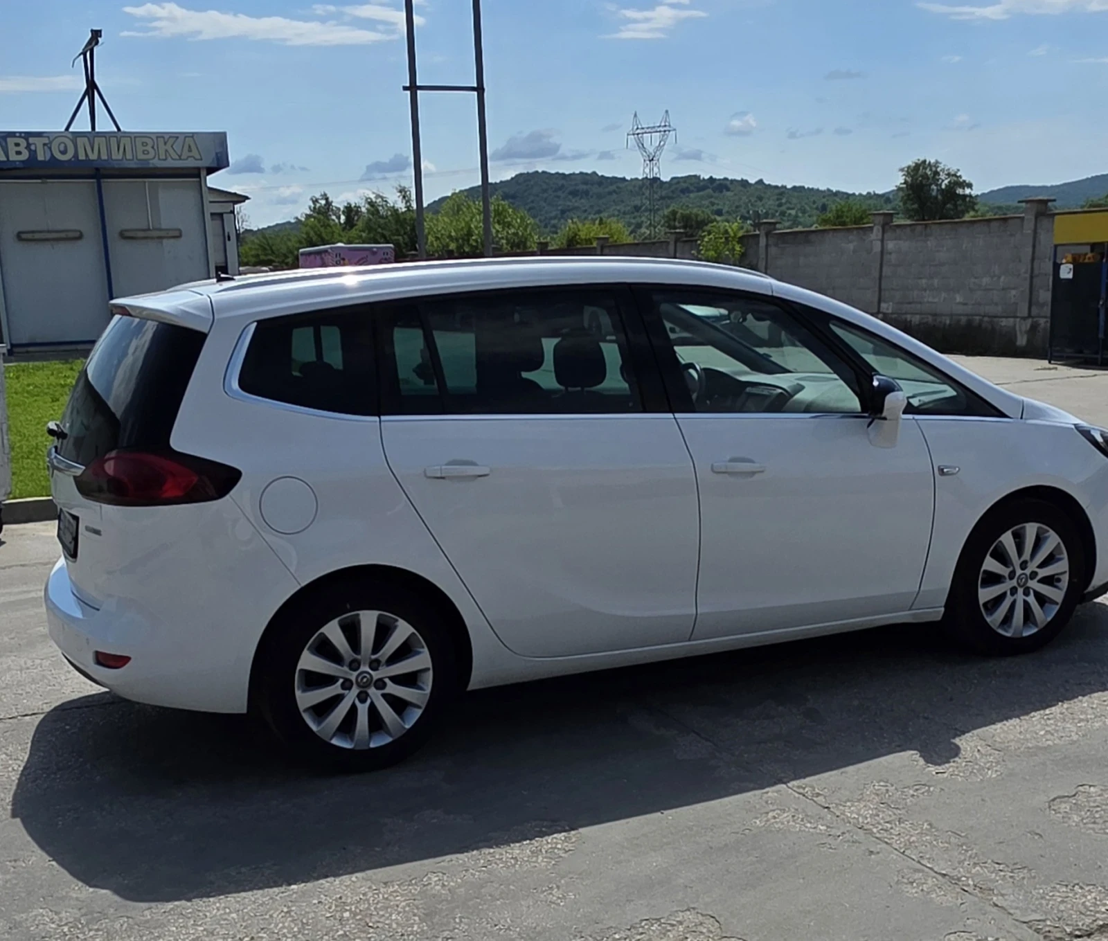 Opel Zafira 1.6i turbo 150к.с.7места, Каско, ТОП., снимка 6 - Автомобили и джипове - 54775192