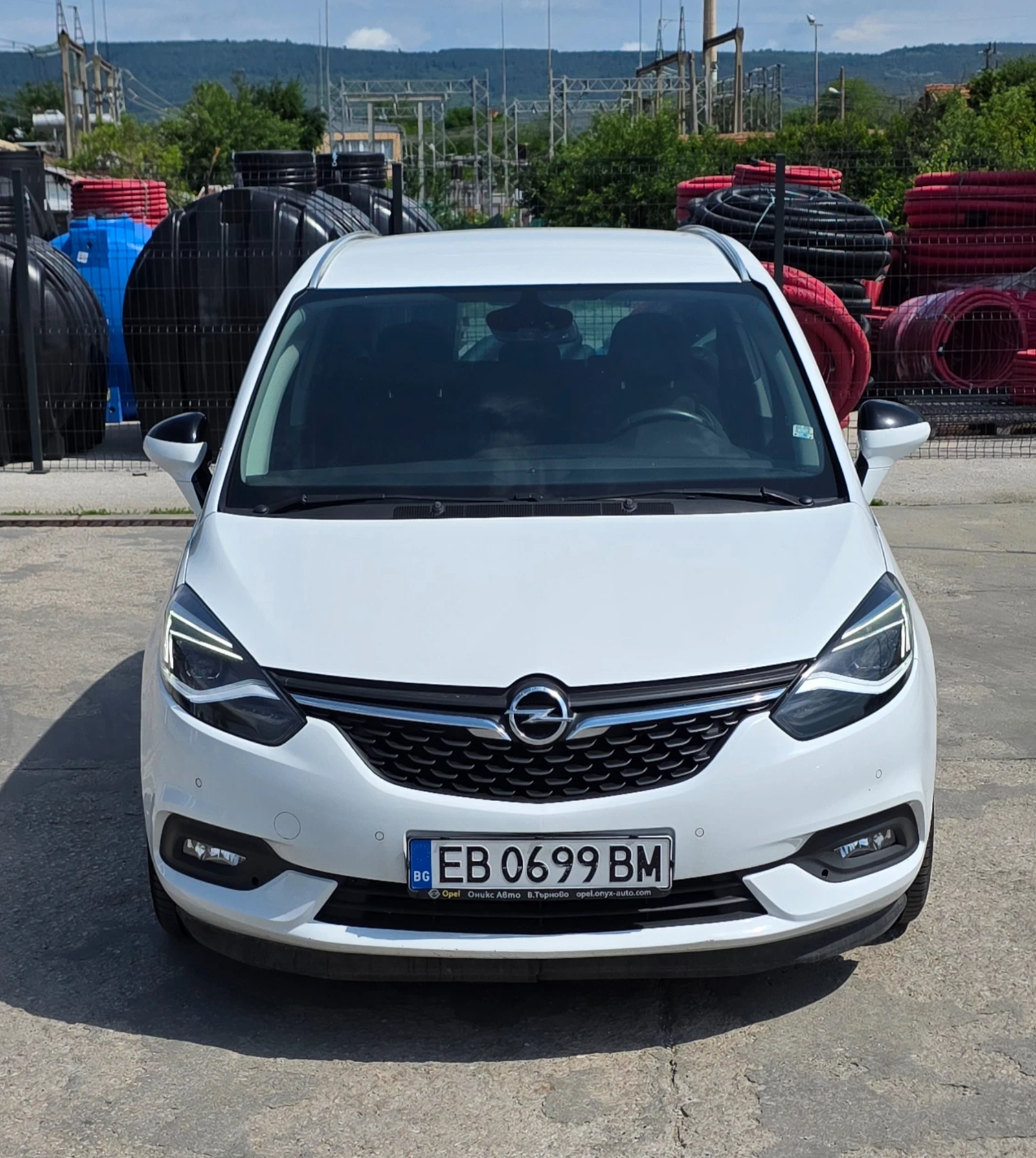 Opel Zafira 1.6i turbo 150к.с.7места, Каско, ТОП., снимка 3 - Автомобили и джипове - 54775192