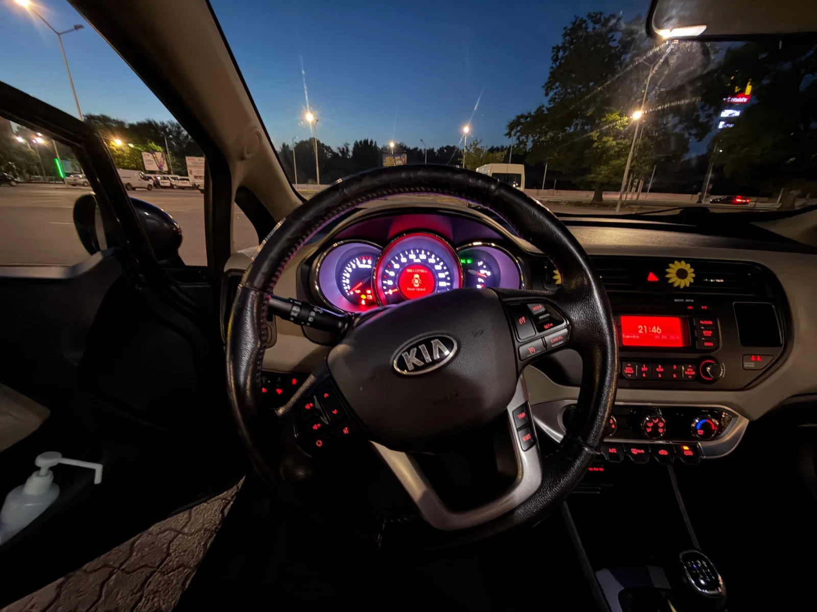 Kia Rio, снимка 11 - Автомобили и джипове - 55111485