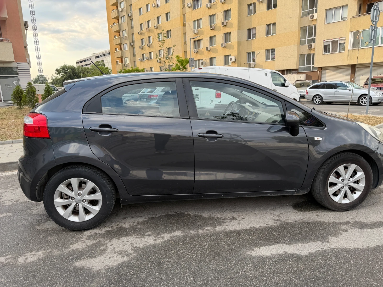 Kia Rio, снимка 4 - Автомобили и джипове - 55111485
