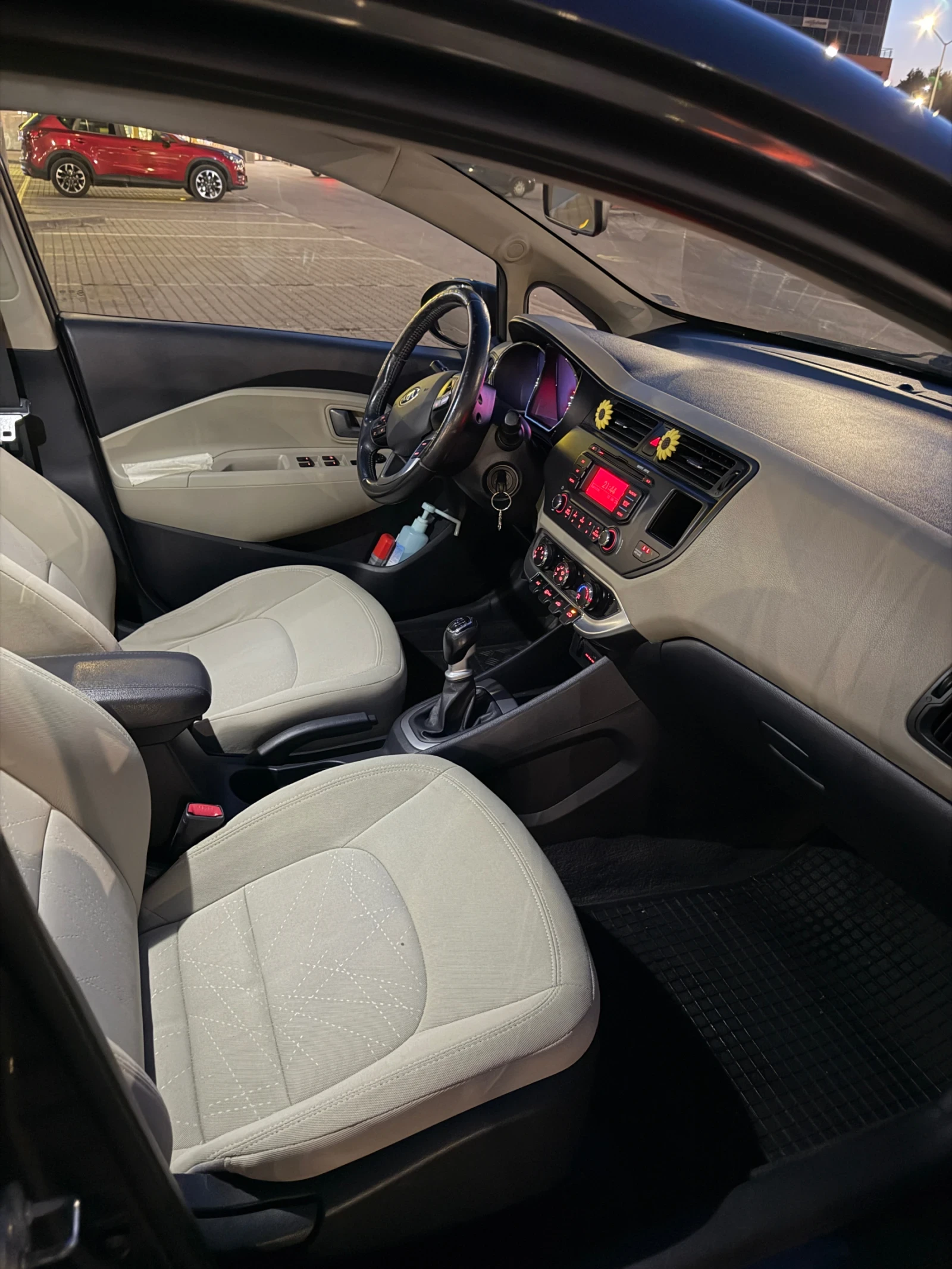 Kia Rio, снимка 7 - Автомобили и джипове - 55111485