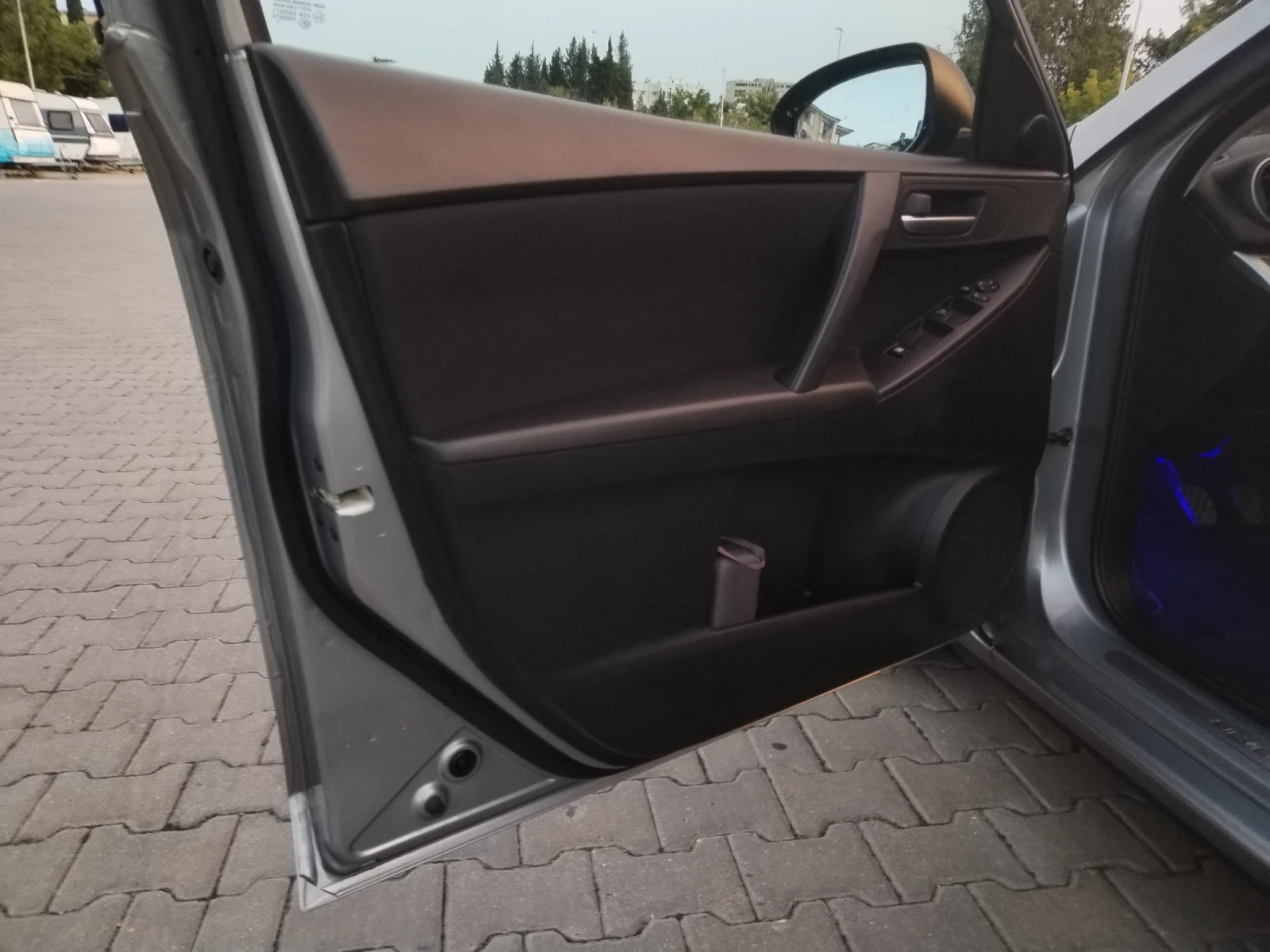 Mazda 3 1.6i, снимка 13 - Автомобили и джипове - 55546783