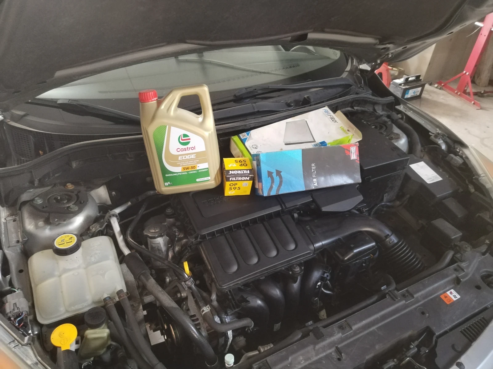 Mazda 3 1.6i, снимка 10 - Автомобили и джипове - 55546783