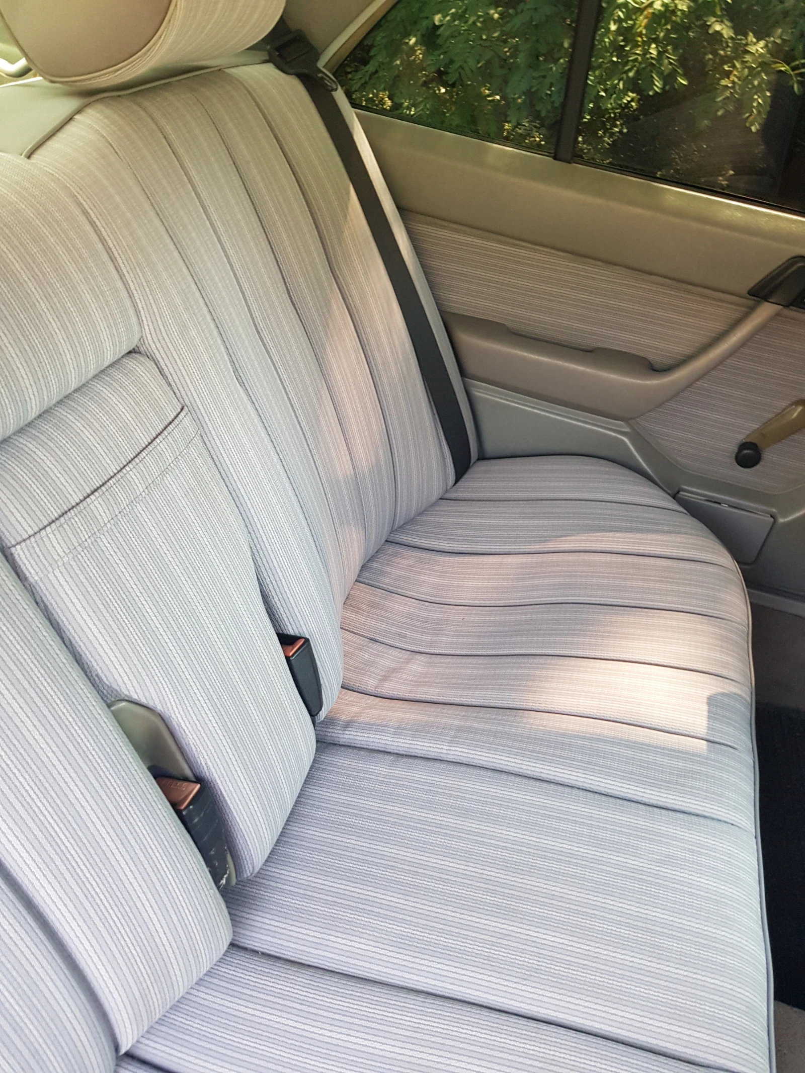 Mercedes-Benz 124, снимка 5 - Автомобили и джипове - 55768418