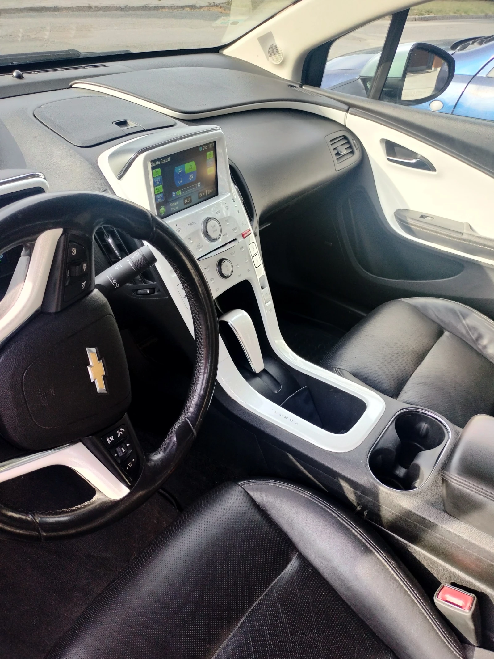 Chevrolet Volt, снимка 4 - Автомобили и джипове - 56252104