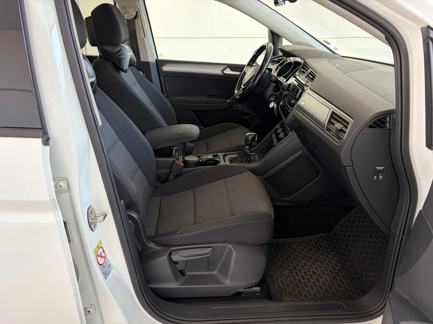 VW Touran, снимка 6 - Автомобили и джипове - 56421840