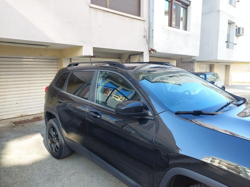 Jeep Cherokee 3.2  4x4, снимка 3 - Автомобили и джипове - 47307299