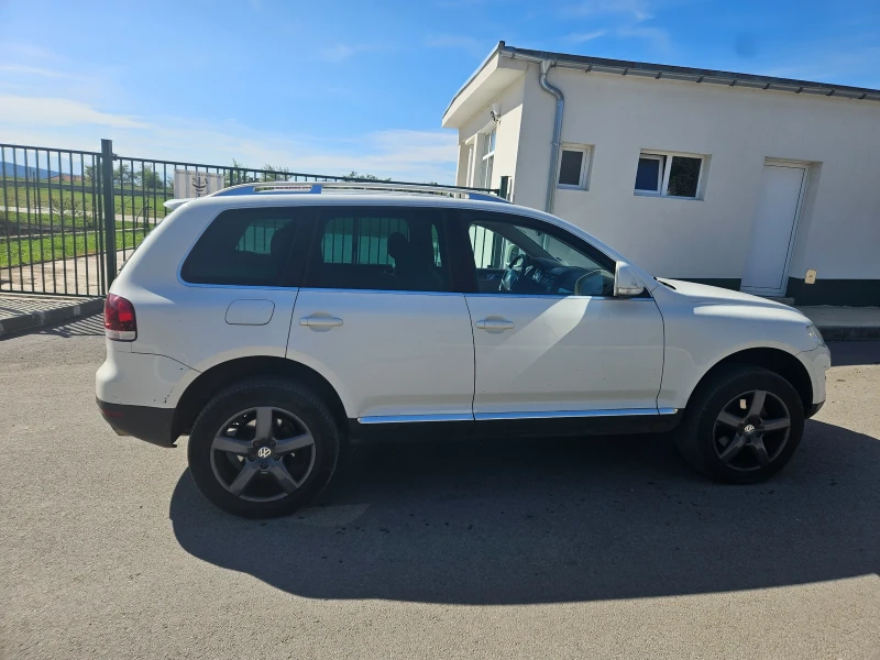 VW Touareg Джип , снимка 2 - Автомобили и джипове - 49427332