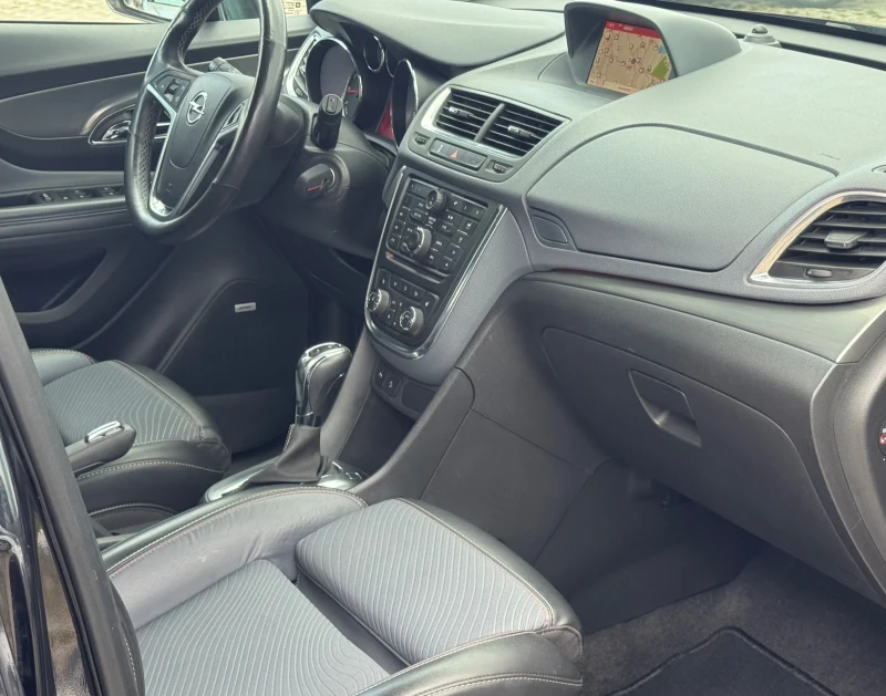 Opel Mokka АВТОМАТИК!!! Вс.екстри!!!Cosmo!!!, снимка 10 - Автомобили и джипове - 52019480
