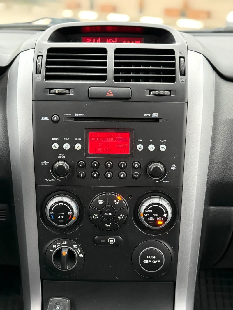 Suzuki Grand vitara Keyless* Navi* Обслужен , снимка 12 - Автомобили и джипове - 52057573