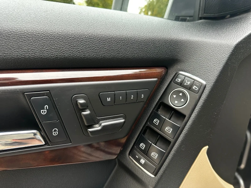Mercedes-Benz GLK 350 I 4MATIK, снимка 10 - Автомобили и джипове - 52097241