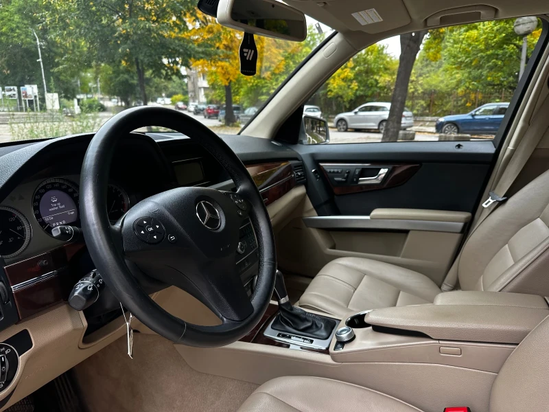 Mercedes-Benz GLK 350 I 4MATIK, снимка 9 - Автомобили и джипове - 52097241