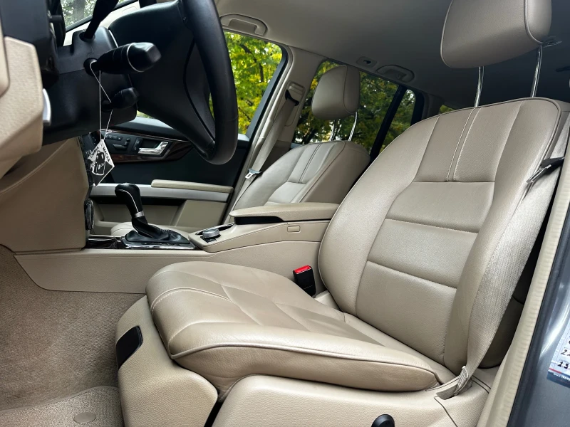 Mercedes-Benz GLK 350 I 4MATIK, снимка 12 - Автомобили и джипове - 52097241