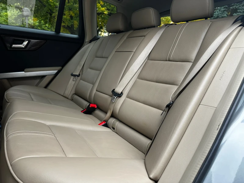 Mercedes-Benz GLK 350 I 4MATIK, снимка 13 - Автомобили и джипове - 52097241