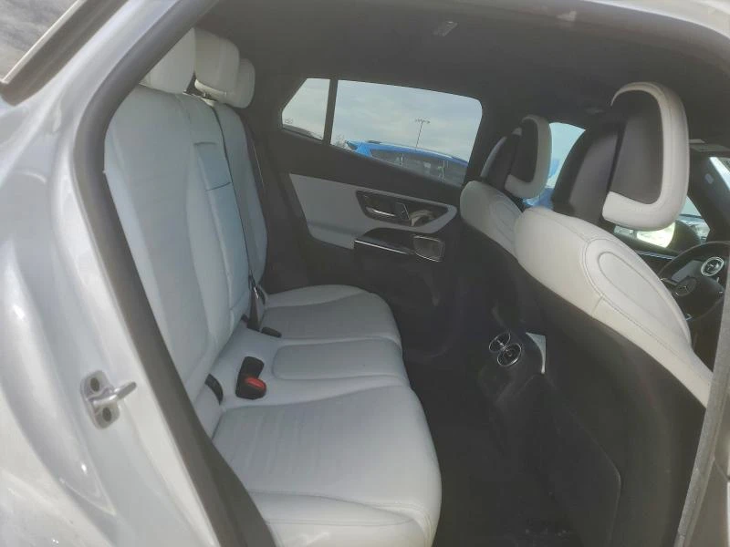 Mercedes-Benz GLC 2.0L 4 All wheel drive - изображение 3