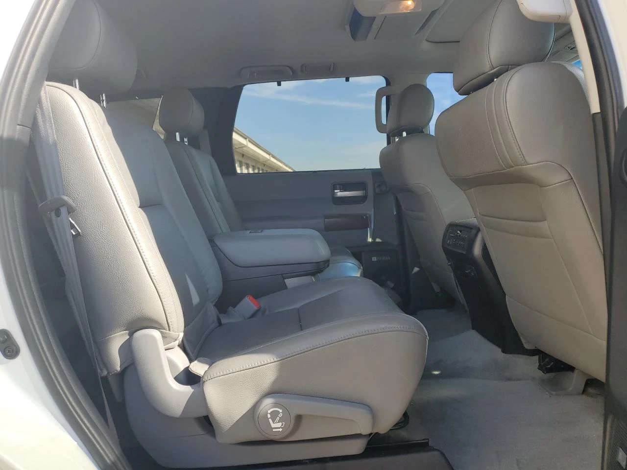 Toyota Sequoia PLATINUM | Mobile.bg   11