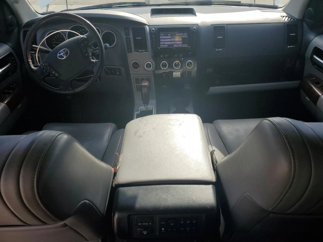 Toyota Sequoia PLATINUM - изображение 8