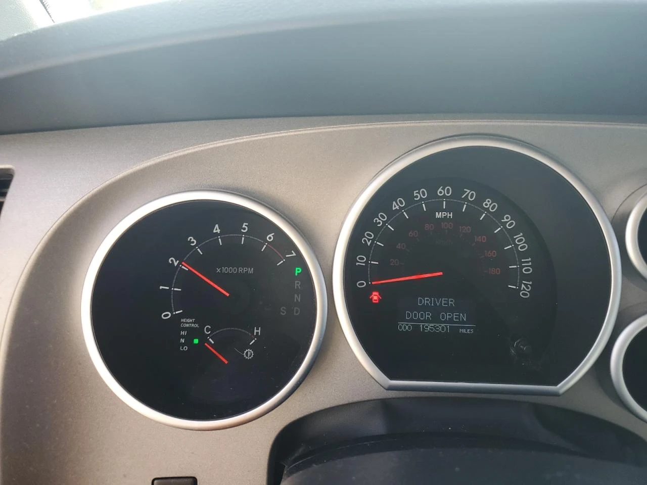 Toyota Sequoia PLATINUM - изображение 9