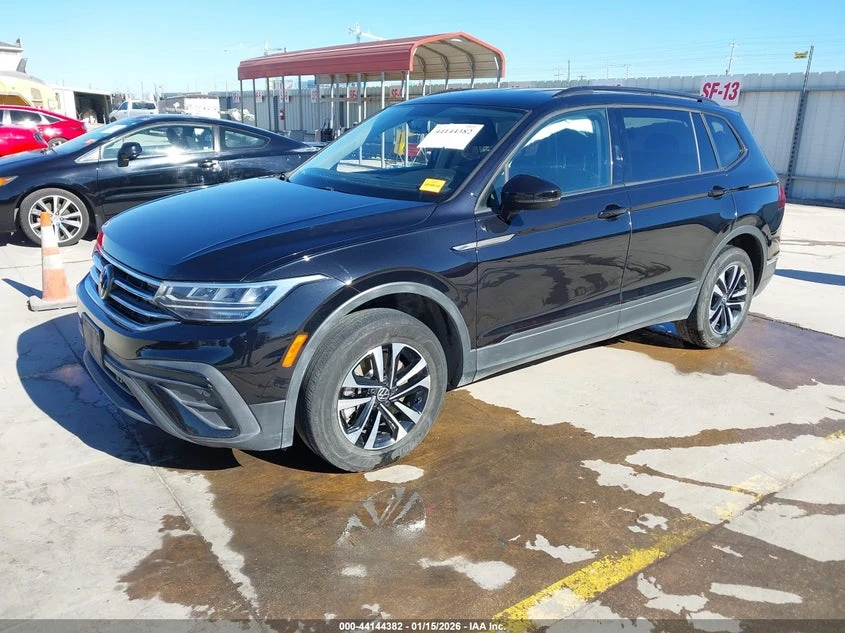 VW Tiguan 2l Volkswagen 2.0T S, снимка 2 - Автомобили и джипове - 54141645