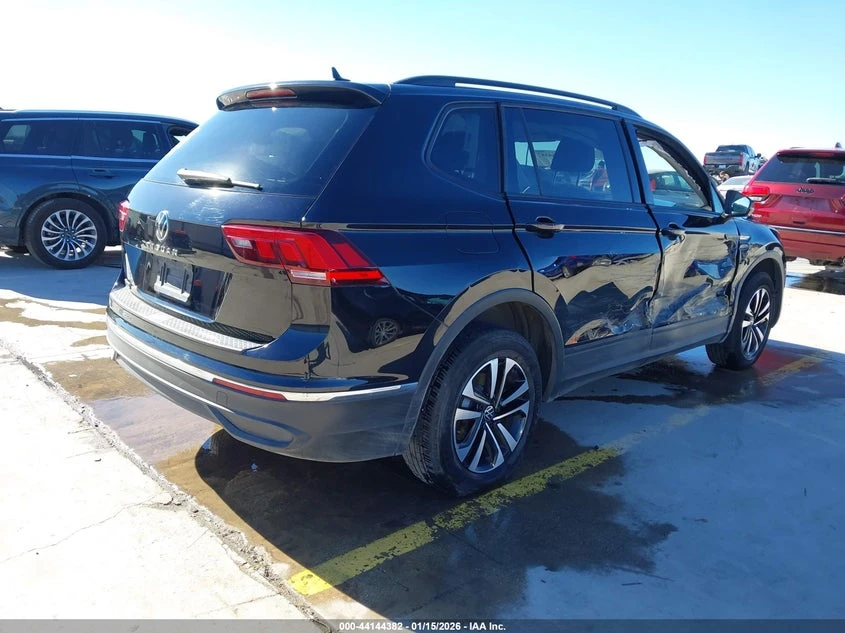 VW Tiguan 2l Volkswagen 2.0T S, снимка 4 - Автомобили и джипове - 54141645