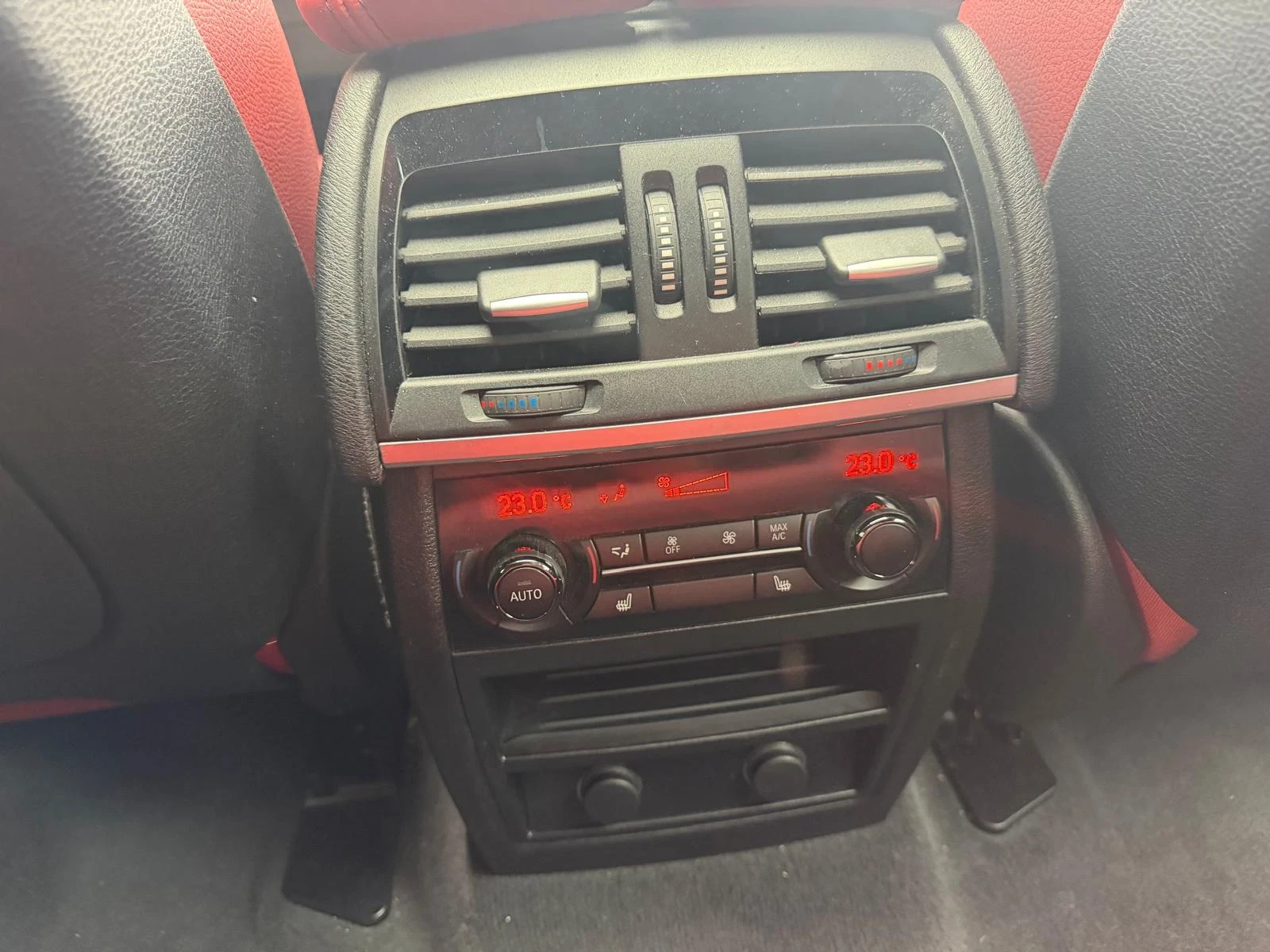 BMW X6 35i * CARBON * CAR FAX * АВТО КРЕДИТ, снимка 6 - Автомобили и джипове - 54185741