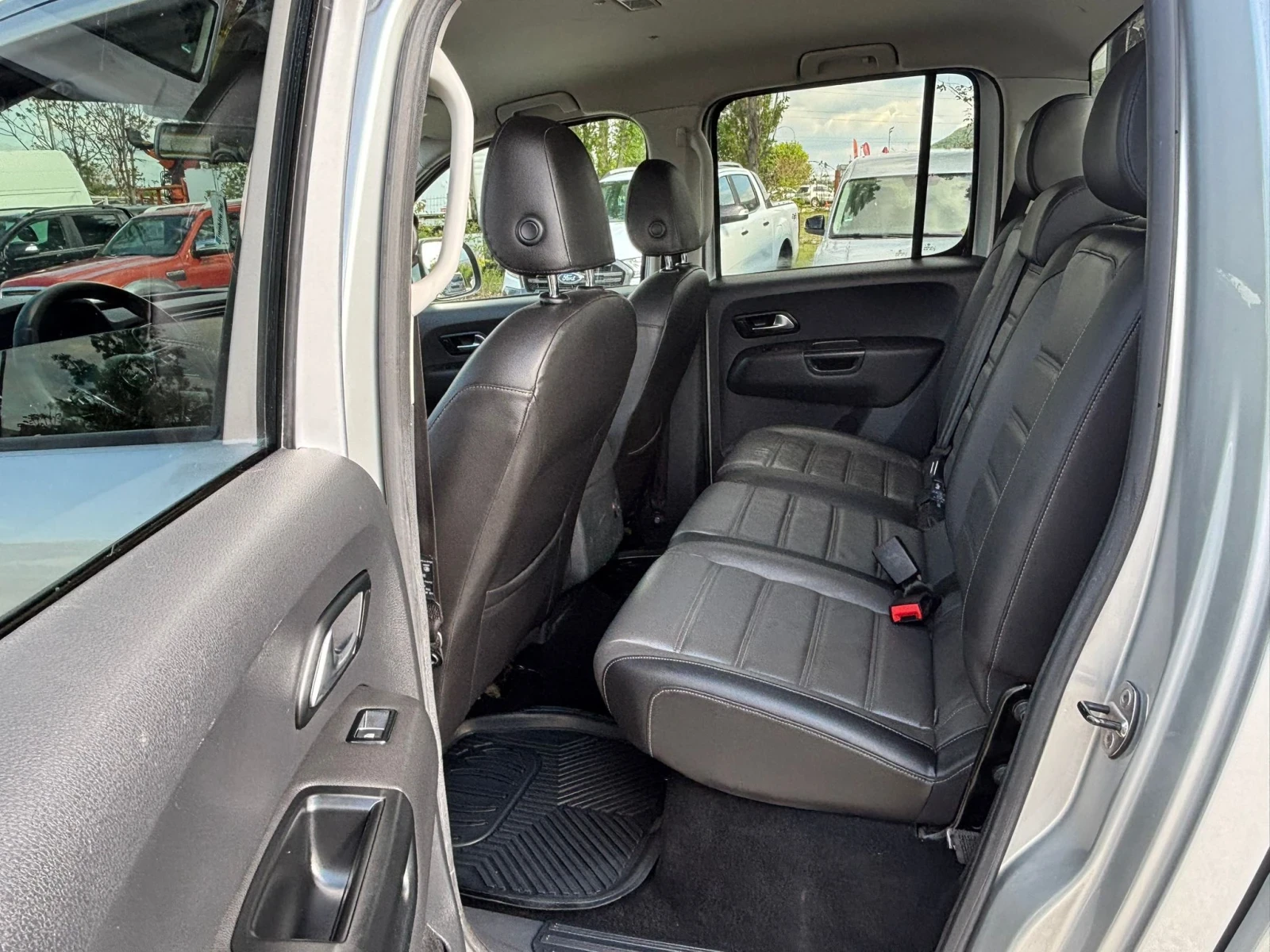 VW Amarok, снимка 10 - Автомобили и джипове - 54405468