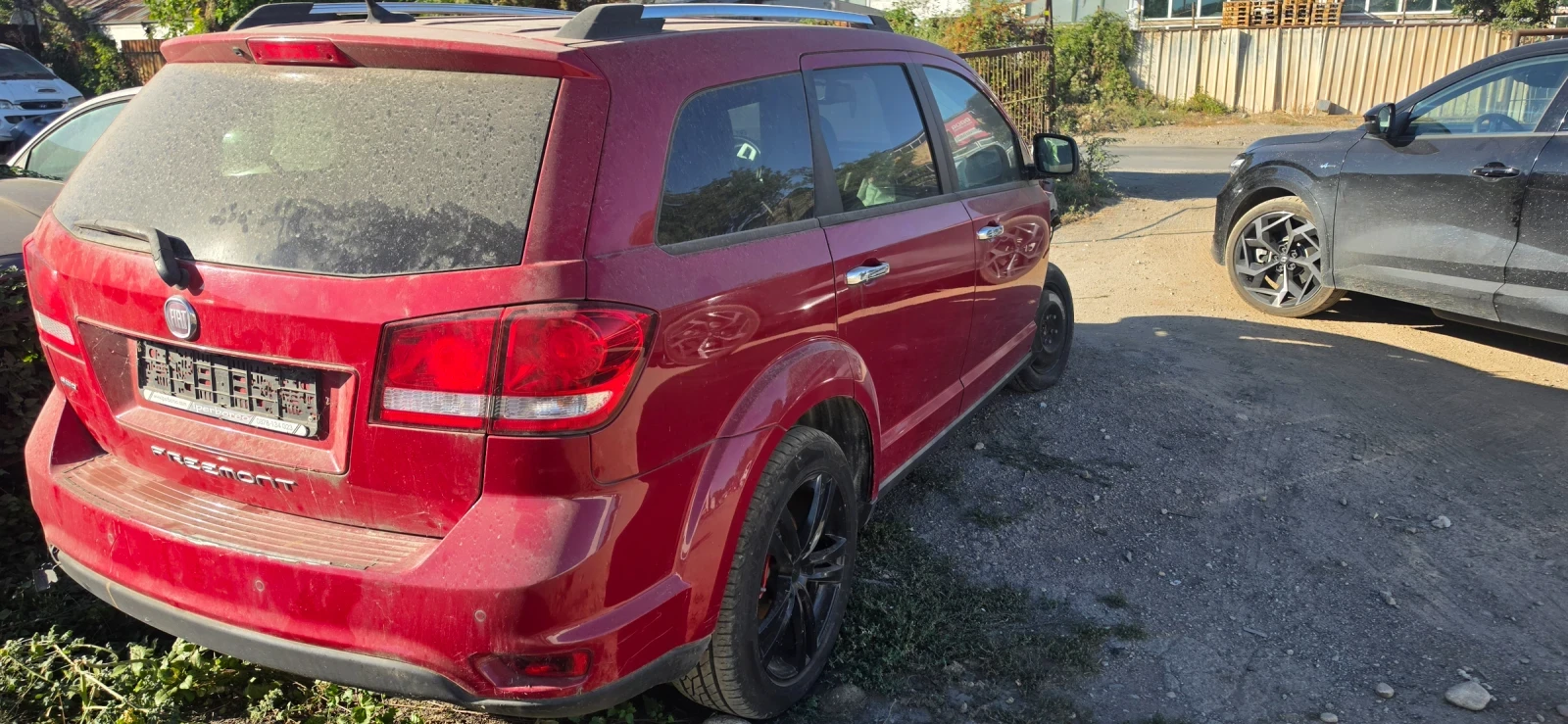 Fiat Freemont, снимка 2 - Автомобили и джипове - 56090371