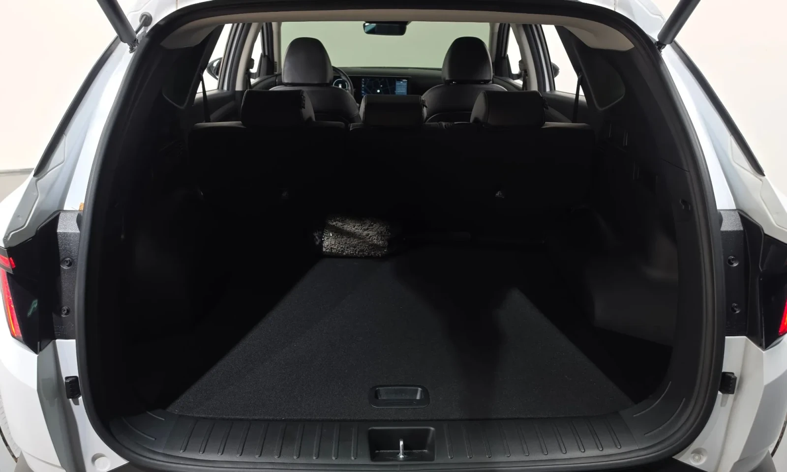 Hyundai Tucson, снимка 7 - Автомобили и джипове - 56657576