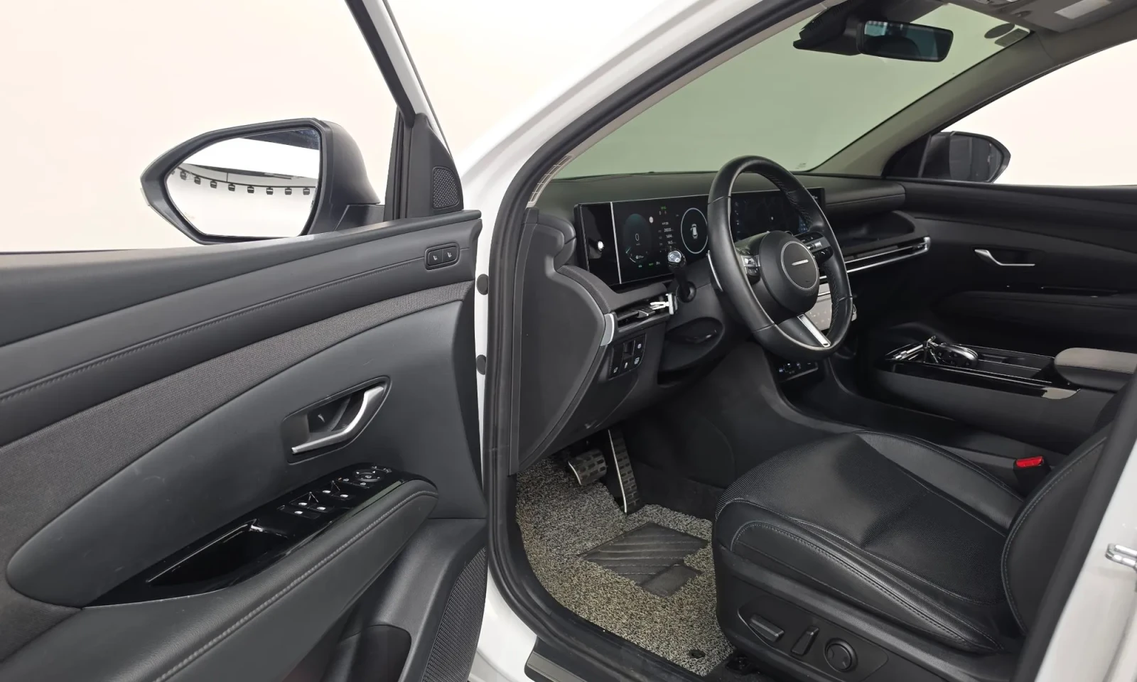 Hyundai Tucson, снимка 11 - Автомобили и джипове - 56657576