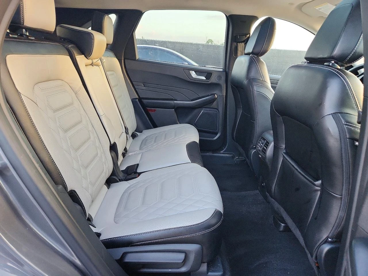 Ford Escape 2.5l, снимка 11 - Автомобили и джипове - 56663976