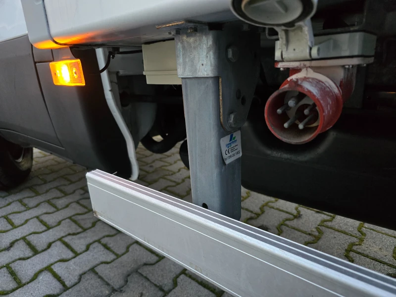 Iveco Daily 70C17* Хладилен* XARIOS 600* + Ток* Падащ борд!!, снимка 15 - Камиони - 52979005