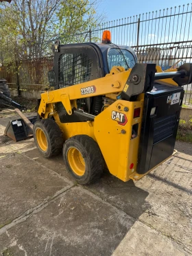 Мини челни товарачи Cat 232D3, снимка 2