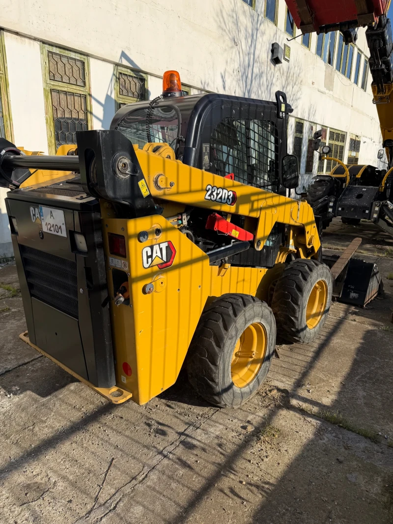 Мини челни товарачи Cat 232D3, снимка 3 - Индустриална техника - 53248957