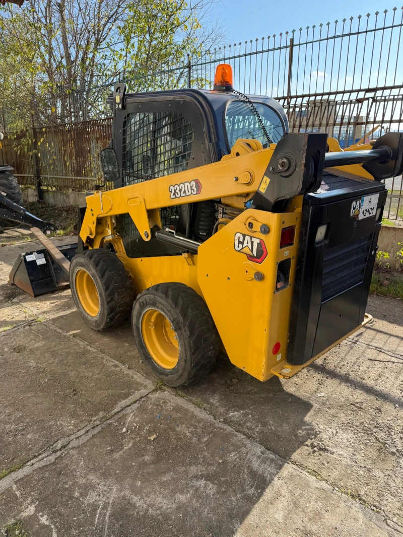 Мини челни товарачи Cat 232D3, снимка 2 - Индустриална техника - 53248957